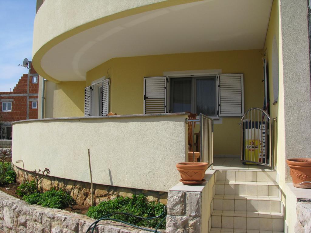 Apartment Megi Tribalj Rum bild